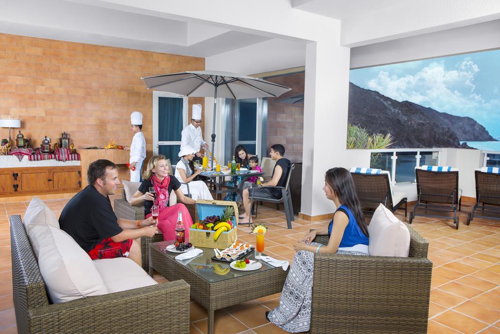 Oceanic Khorfakkan Resort & Spa 4*